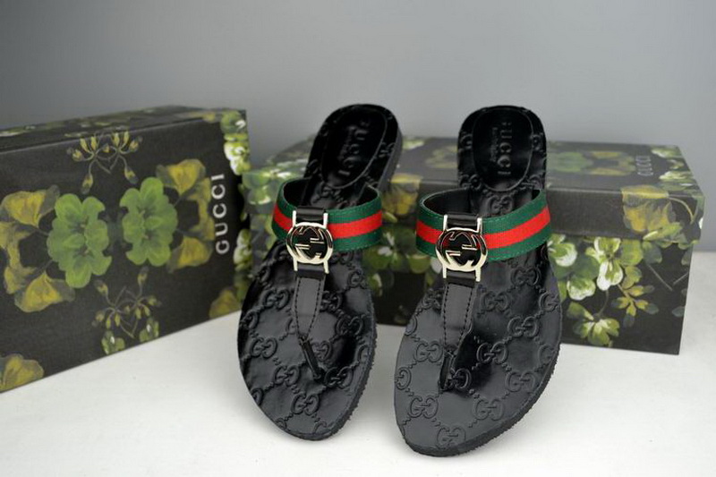 Gucci Slippers Woman--210